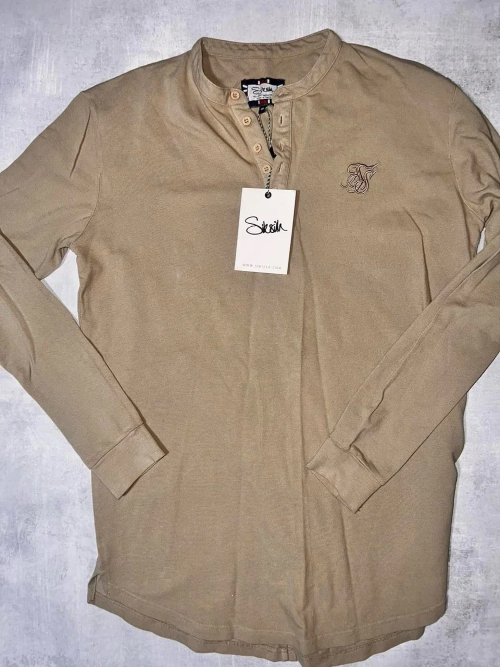 Siksilk tan long sleeve shirt Size M NWT New With Tags Men’s Long-Sleeve Henley